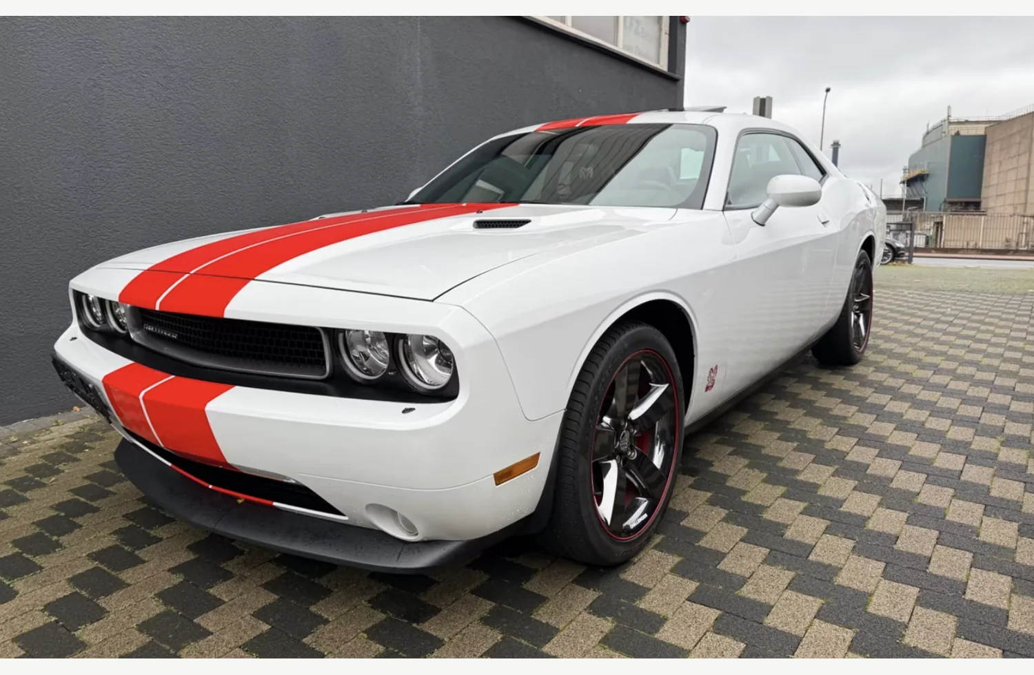 Dodge Challenger 3,6 SRT