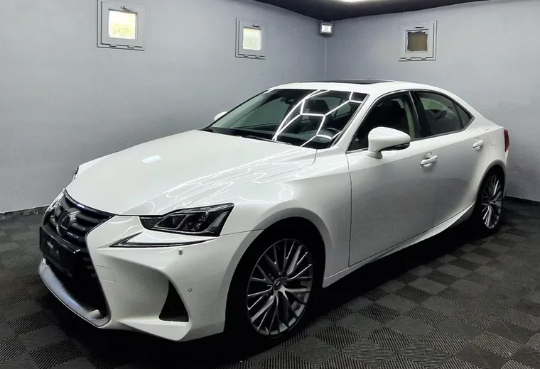Lexus IS 300 h Sport Line