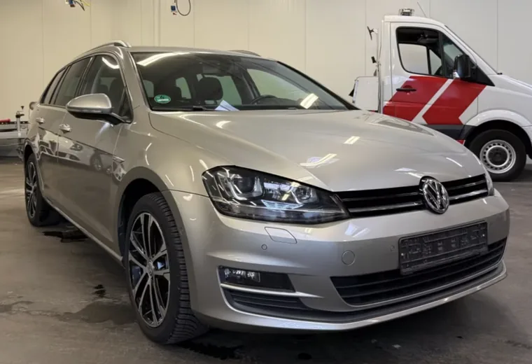 Volkswagen Golf VII Variant BMT 1.2 Cup AHK
