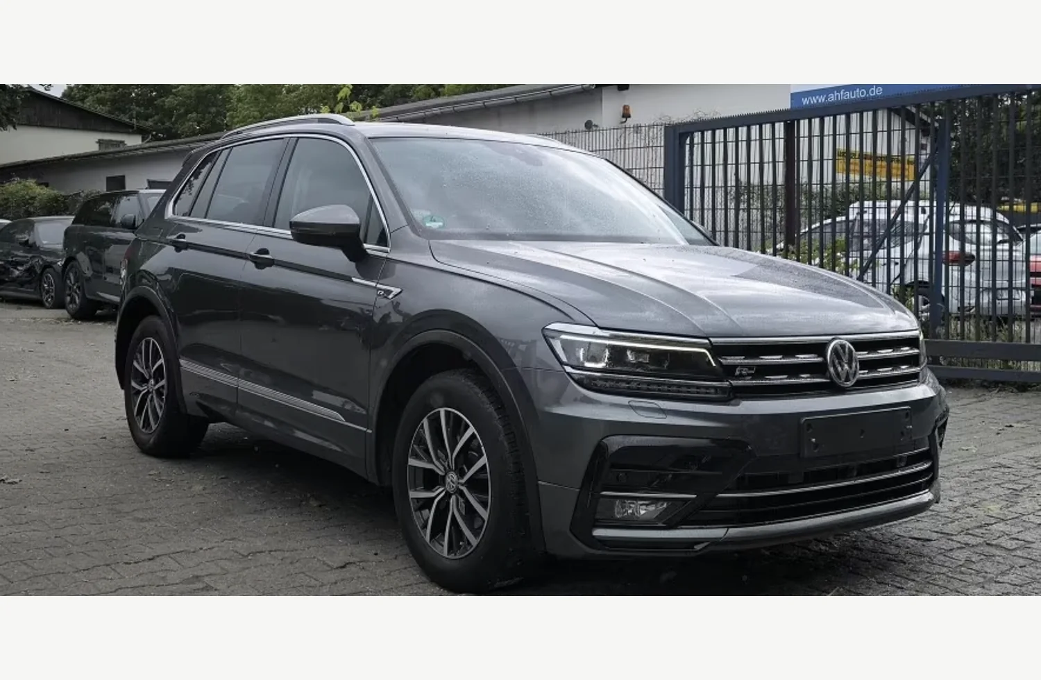 Volkswagen Tiguan 2.0 TSI DSG R-LINE